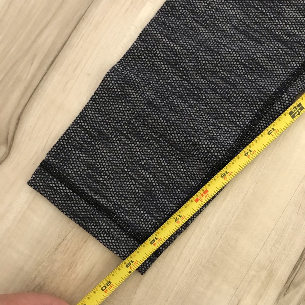 Lululemon Capri 🍋 - Picture 6 of 6